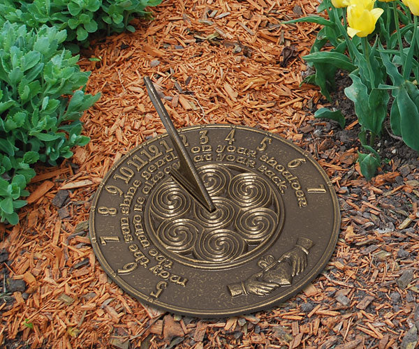 Aluminum Claddagh Sundial & Cast Aluminum Tapered Pedestal