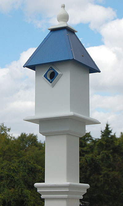 Classic Bluebird House & Mounting Post