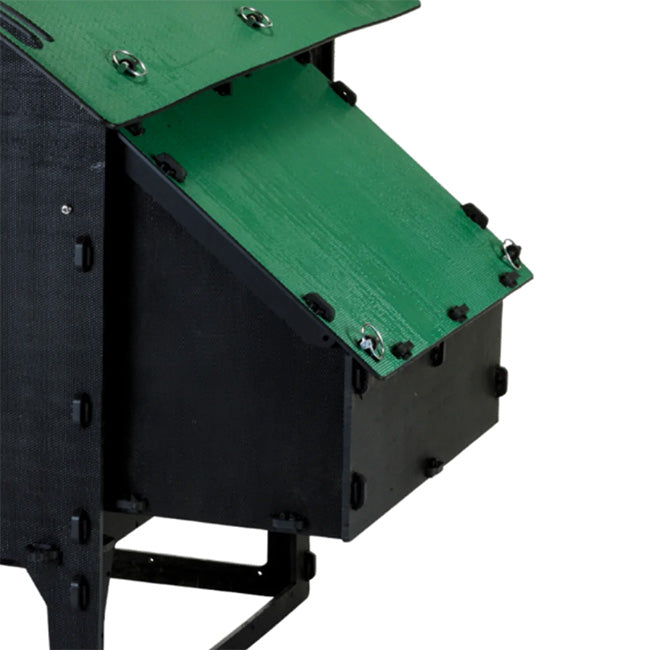 Nestera Medium Chicken Lodge, Green and Black