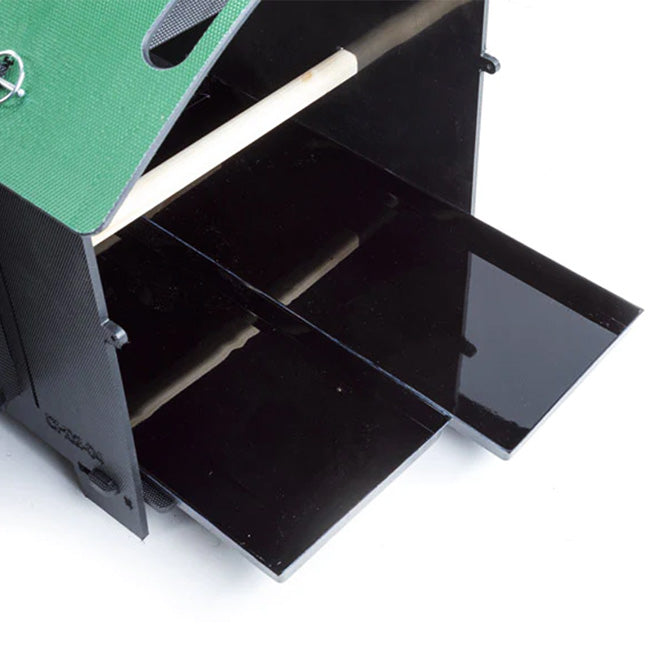 Nestera Medium Chicken Lodge, Green and Black