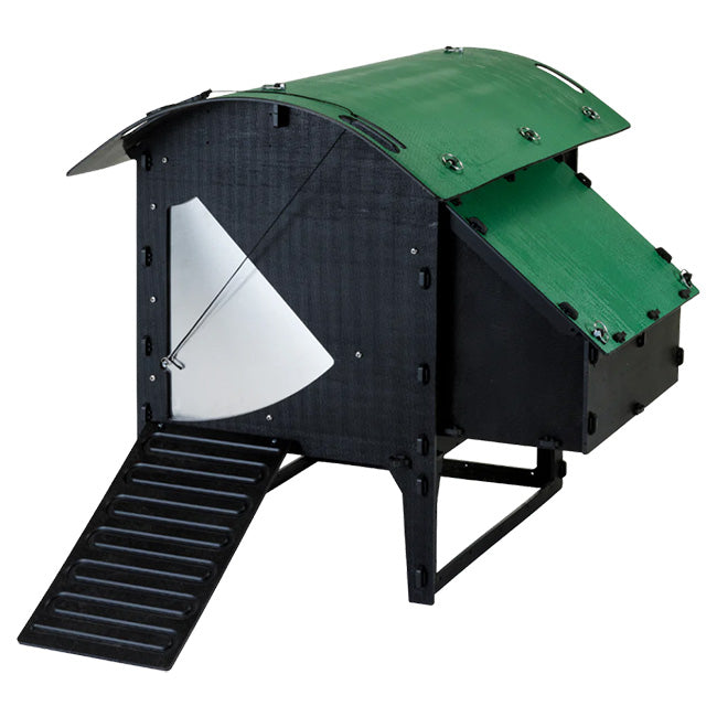 Nestera Medium Chicken Lodge, Green and Black