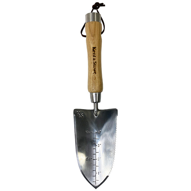 Classic Keyhole Garden Bed and Trowel by Prime Retreat